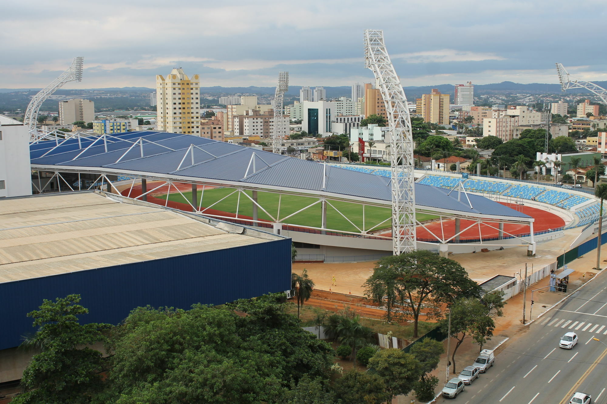 Отель Rede Andrade Goiania Centro Экстерьер фото